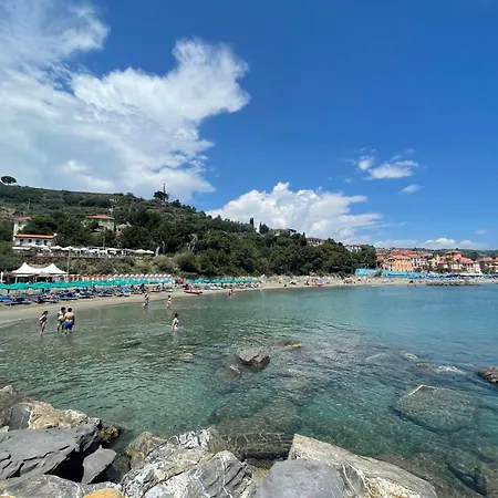 Le Margherite - Slr259 By Interhome Costarainera