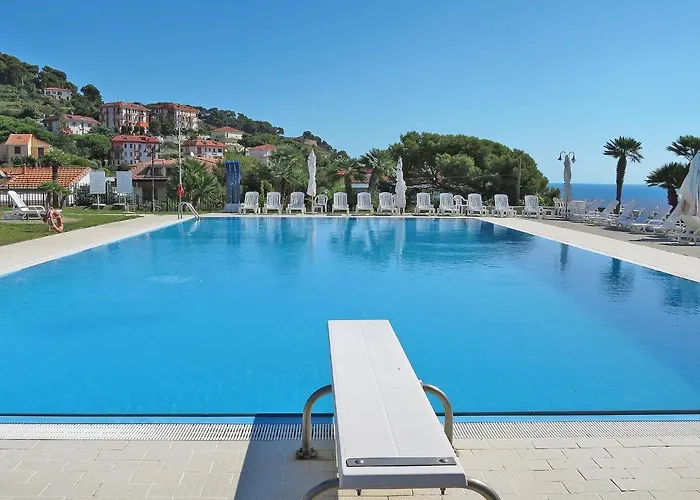 Le Margherite - Slr259 By Interhome * Costarainera